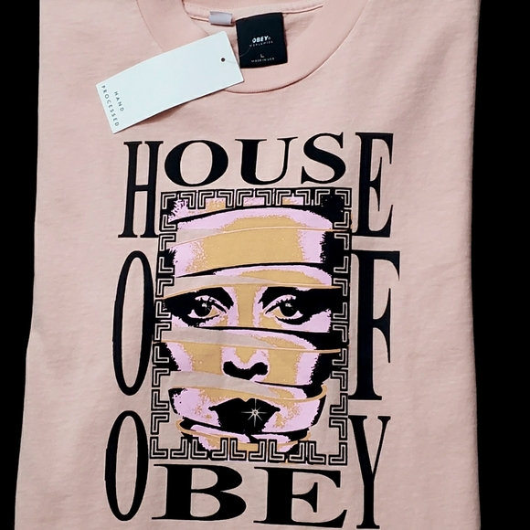 🎁"HOUSE OF OBEY" graphic cropped T🎁 - Picture 2 of 3